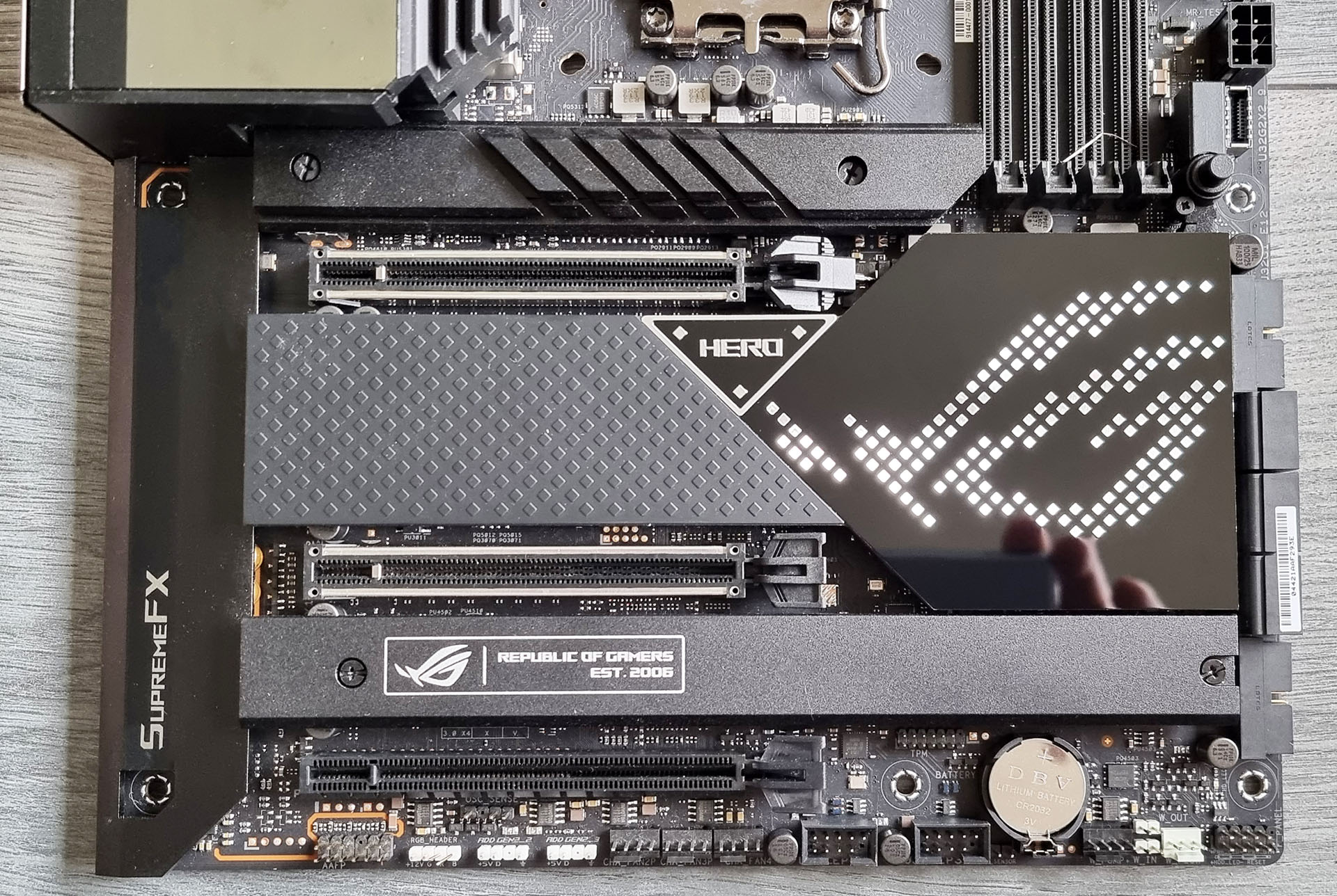 The ASUS ROG Maximus Z690 Hero Motherboard Review: A Solid Option